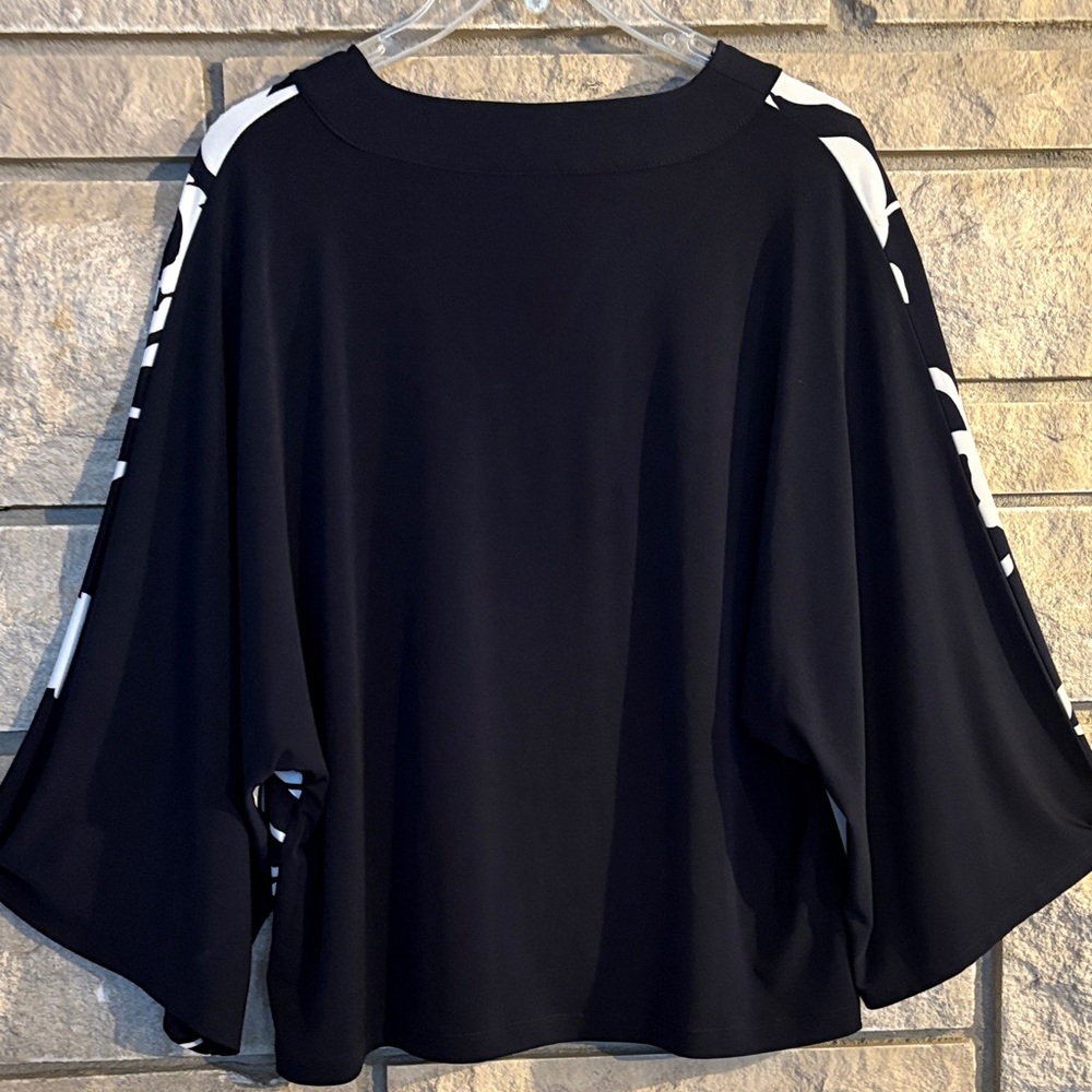 Chico's Black and White Floral Blouse - Picture 4 of 8